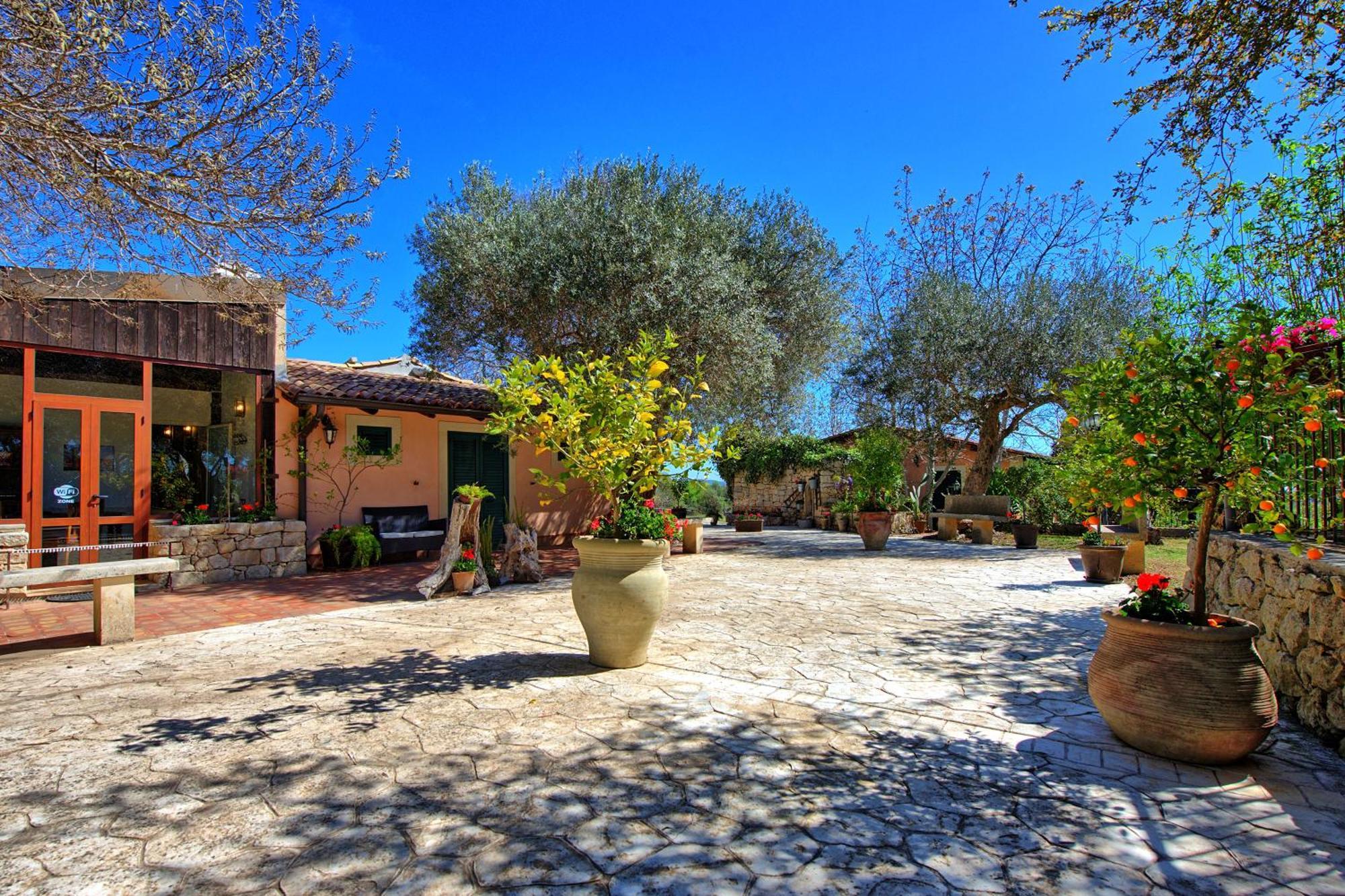 Villa Maddalena By Posarellivillas Palazzolo Acreide Exteriör bild