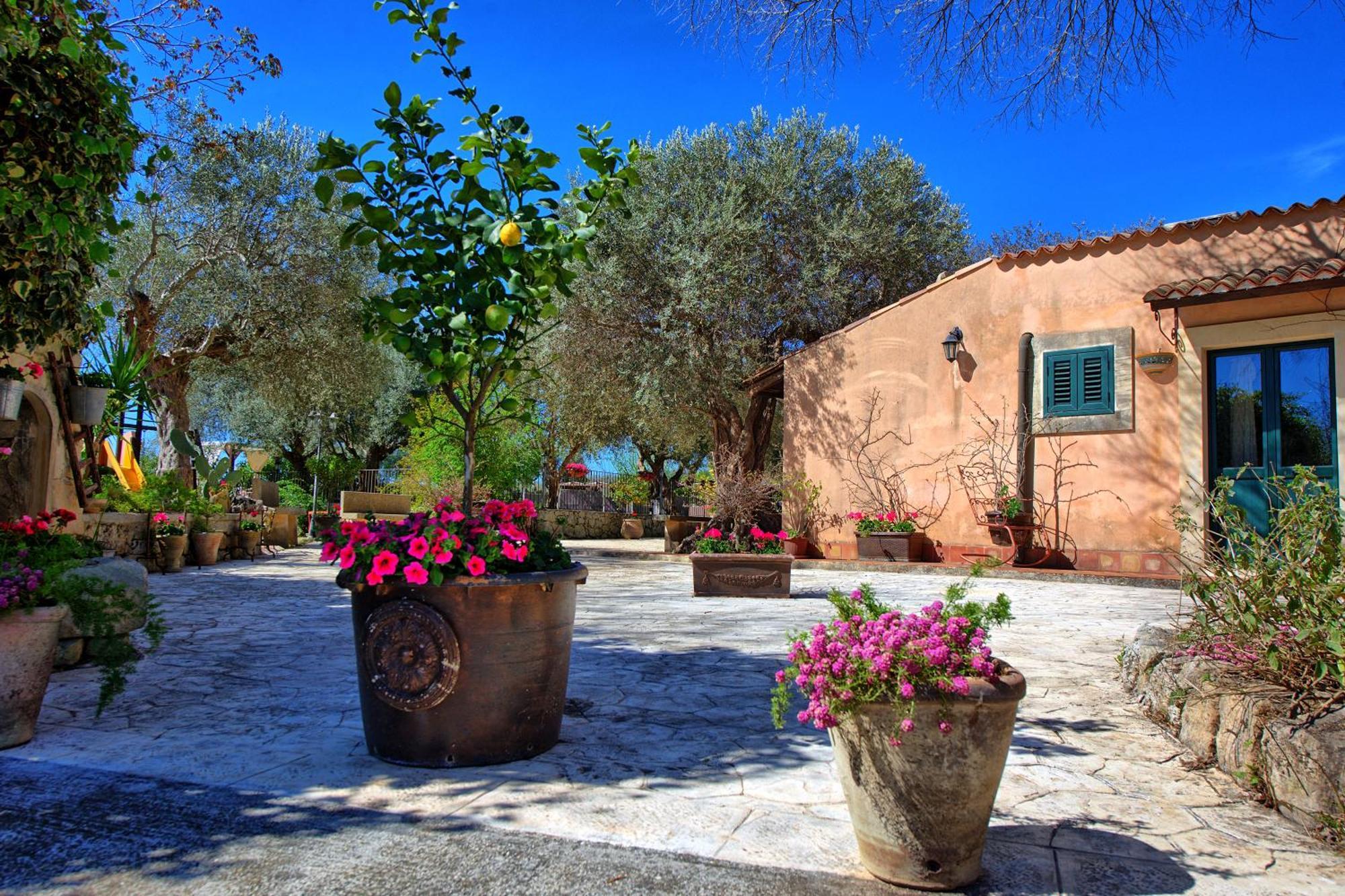 Villa Maddalena By Posarellivillas Palazzolo Acreide Exteriör bild
