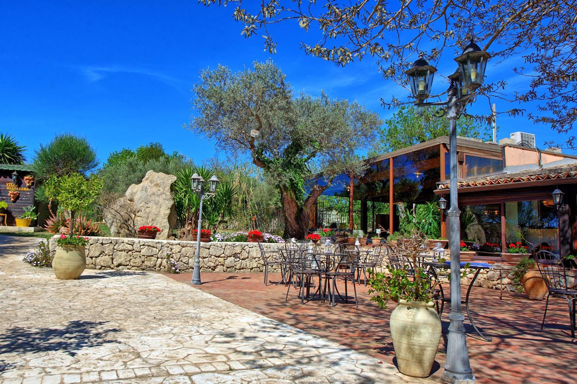 Villa Maddalena By Posarellivillas Palazzolo Acreide Exteriör bild