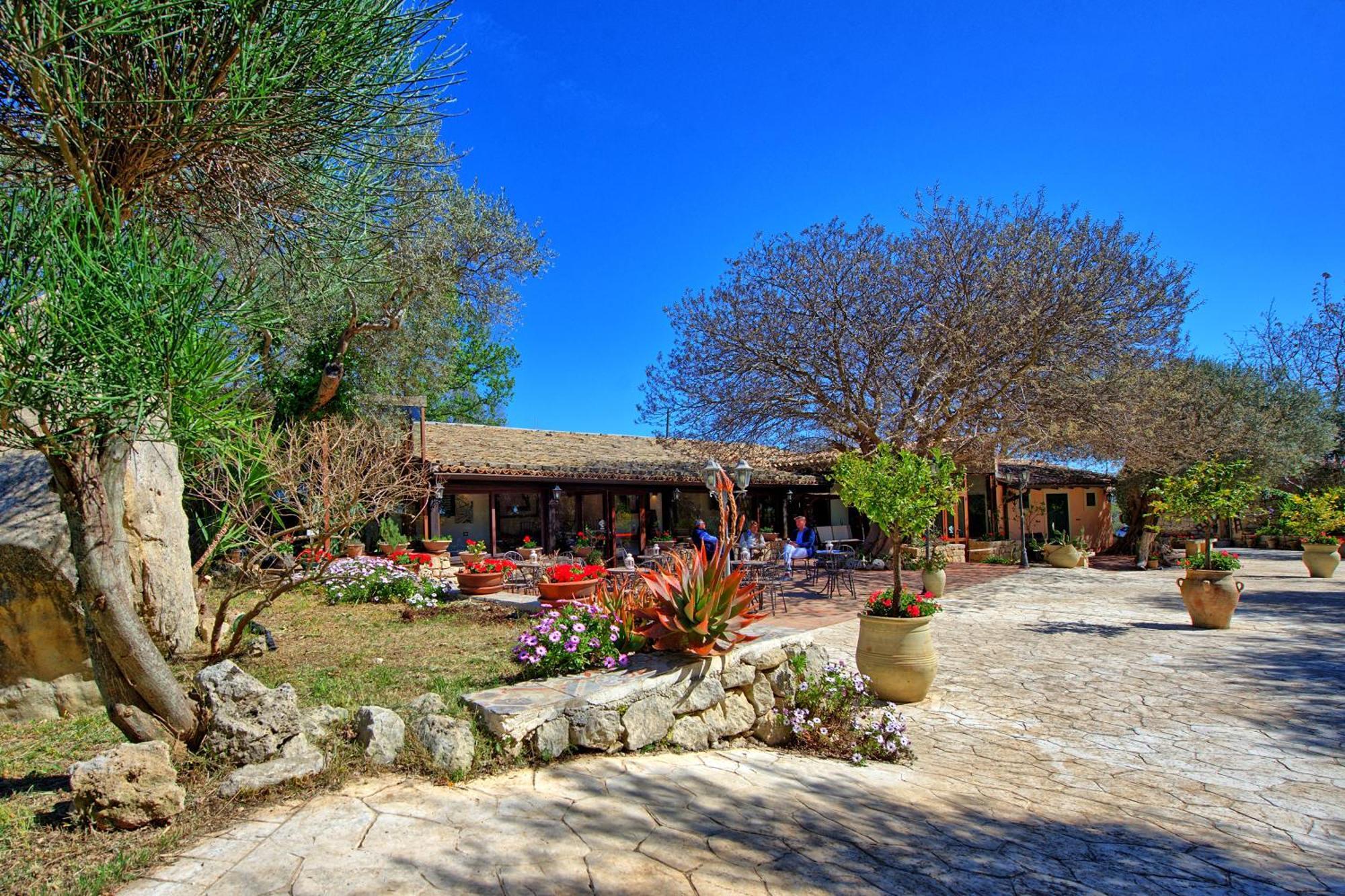 Villa Maddalena By Posarellivillas Palazzolo Acreide Exteriör bild